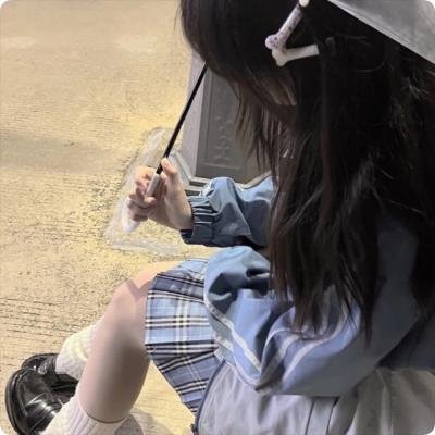 二人漫步几春秋